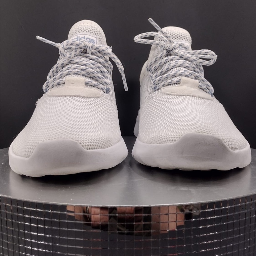 Adidas White Sneakers size 9.5 pre
Owned good condition